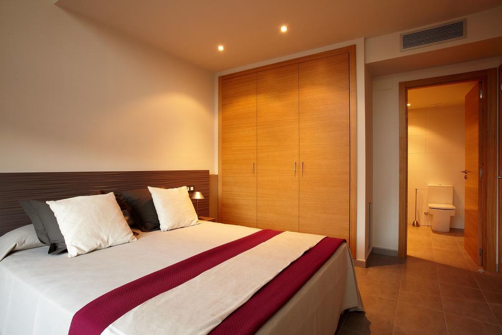 Apartaments Terraza Figueres Figueres  Eksteriør billede