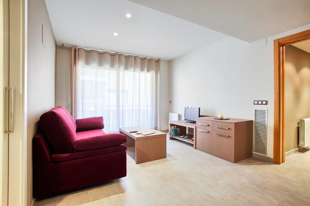 Apartaments Terraza Figueres Figueres  Eksteriør billede